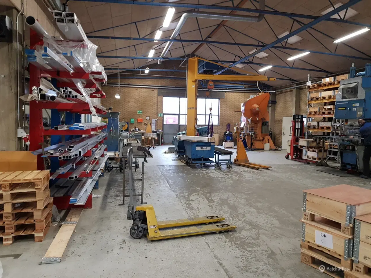 Billede 17 - Stor produktions/lagerejendom udlejes
