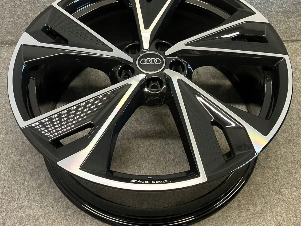 Billede 1 - ALUFÆLGE AUDI A6 S6 C8 4K0 21"