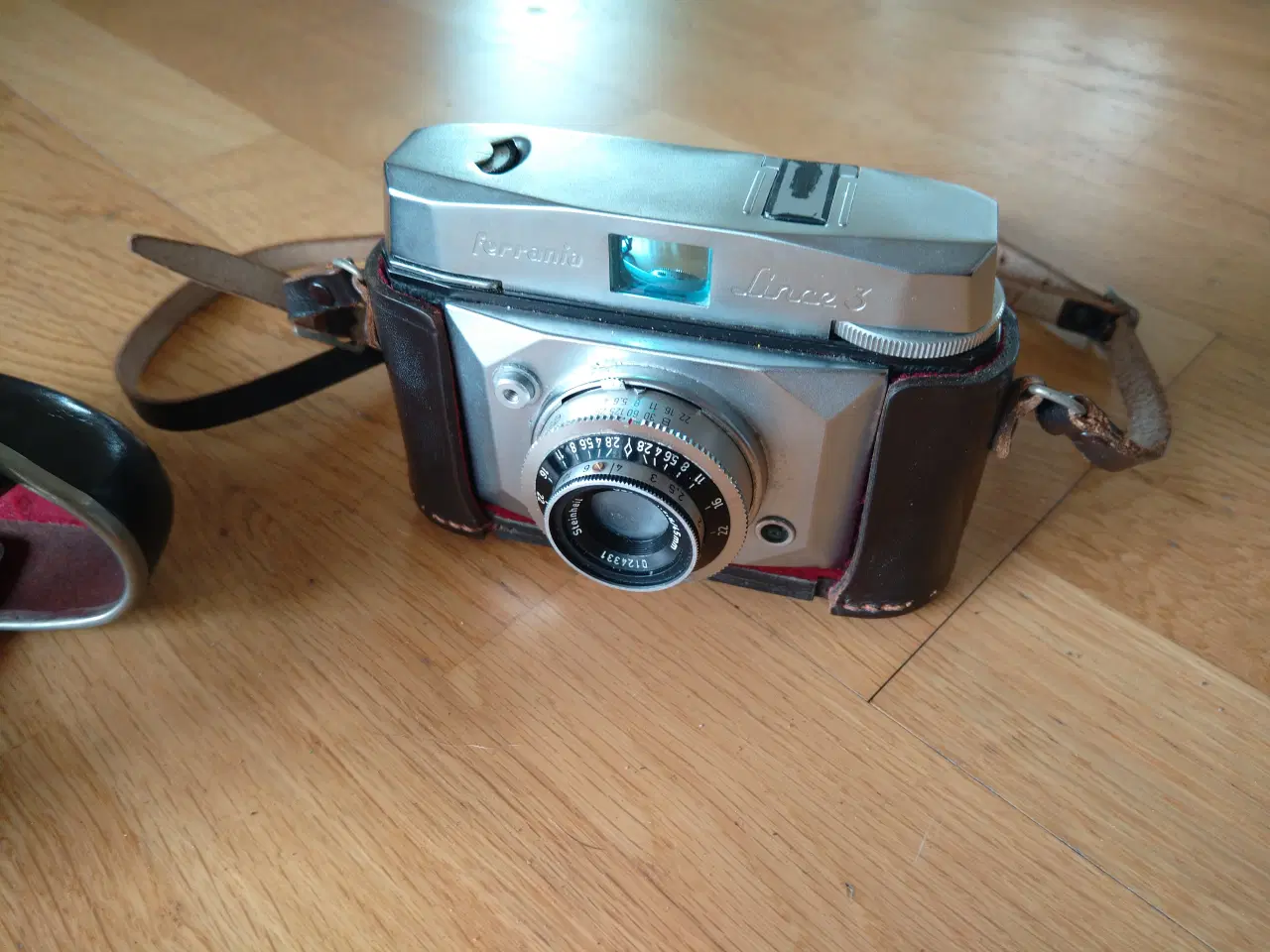 Billede 1 - Antikt kamera