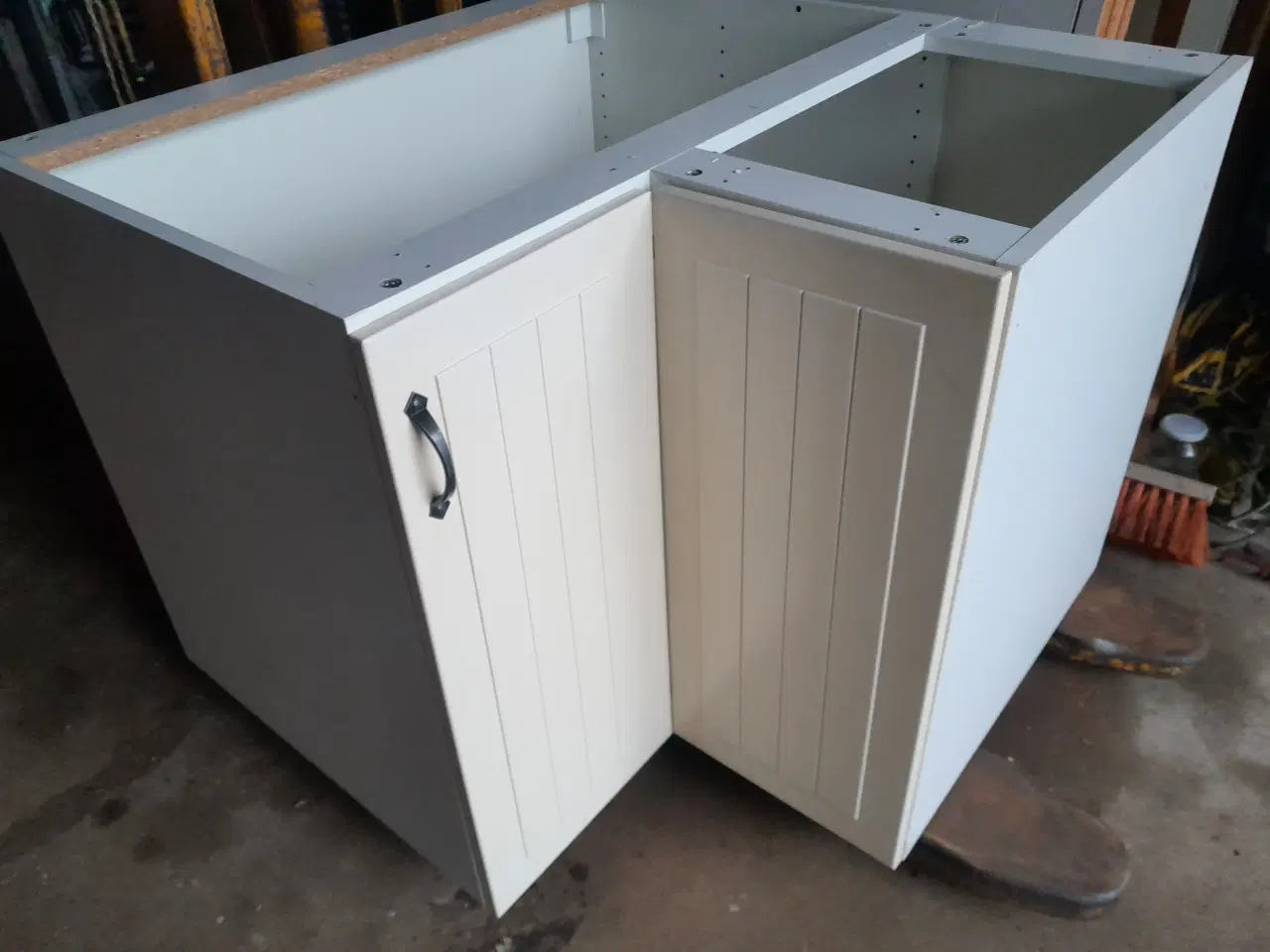 Billede 2 - Ikea  hjørneskabe 1 under  og 1 overskab