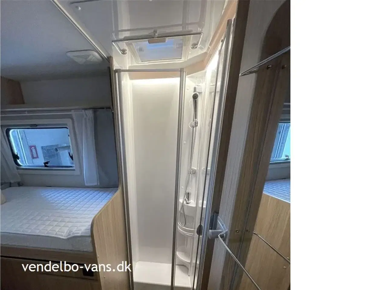 Billede 8 - 2021 - SunLight T 68 Adventure Edition   Enkeltsenge og stor garage - BEMÆRK KM