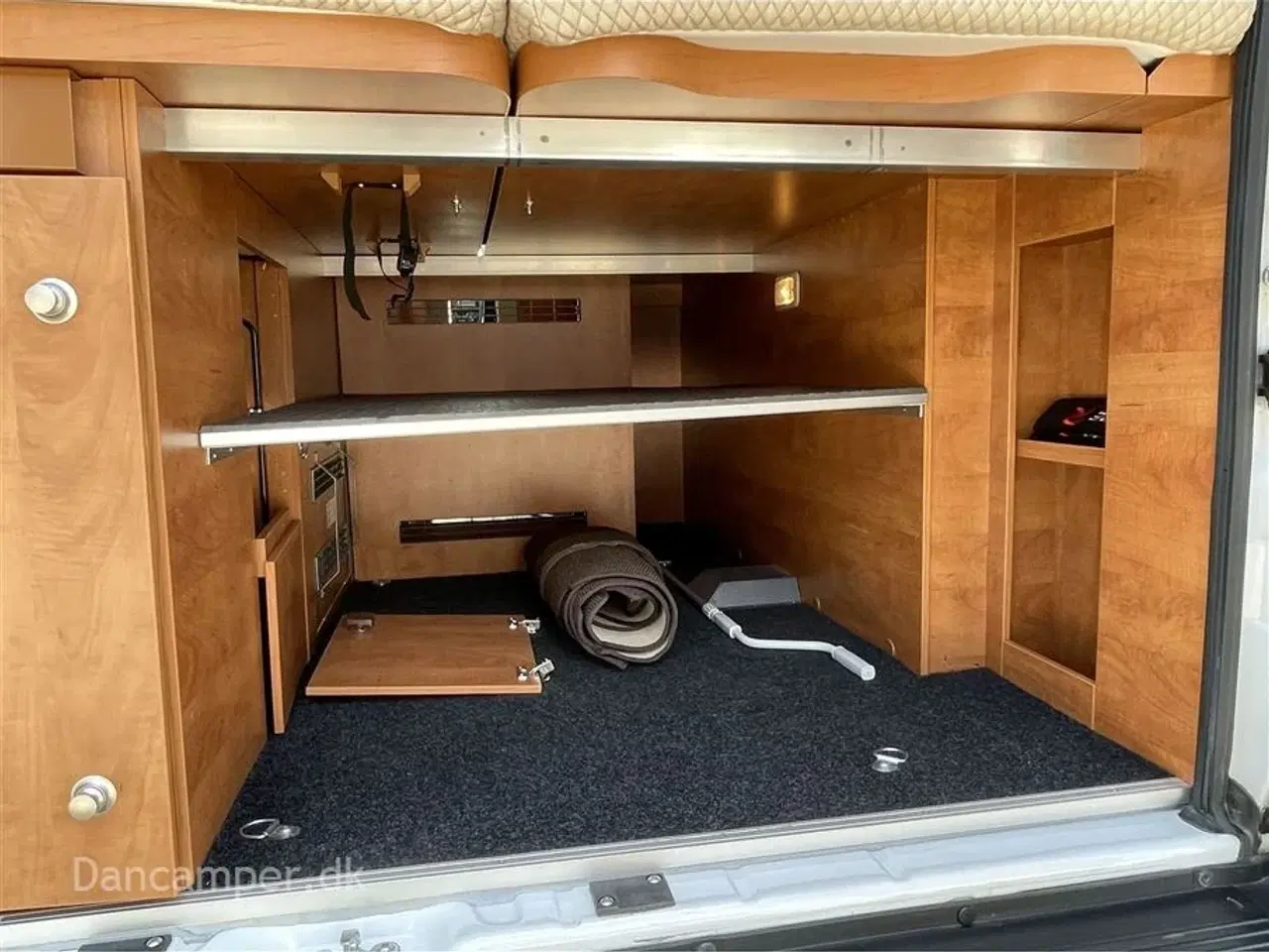 Billede 8 - 2020 - Carthago premium van 640 LE   Luksusvan, 140Hk   9-trins Automatgear, enkeltsenge, alufælge, navigation, træk