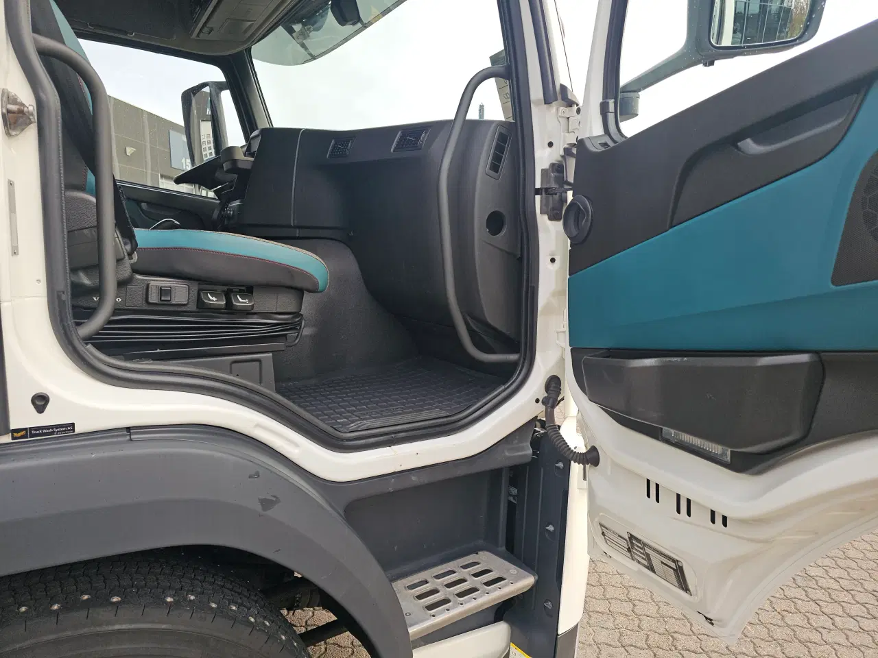 Billede 34 - Volvo FM330, Køle