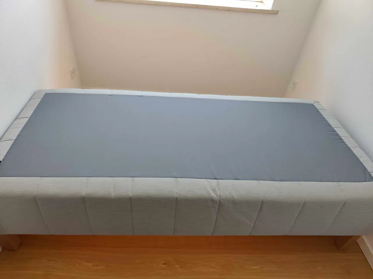 Billede 1 - Helt ny seng fra ikea
