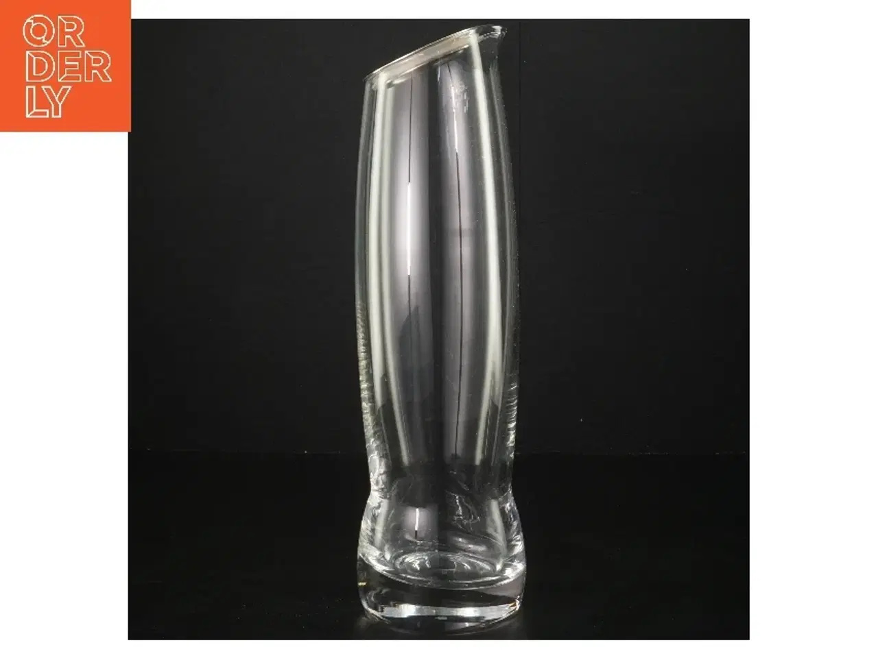 Billede 1 - Vandkaraffel (str. 30 cm)