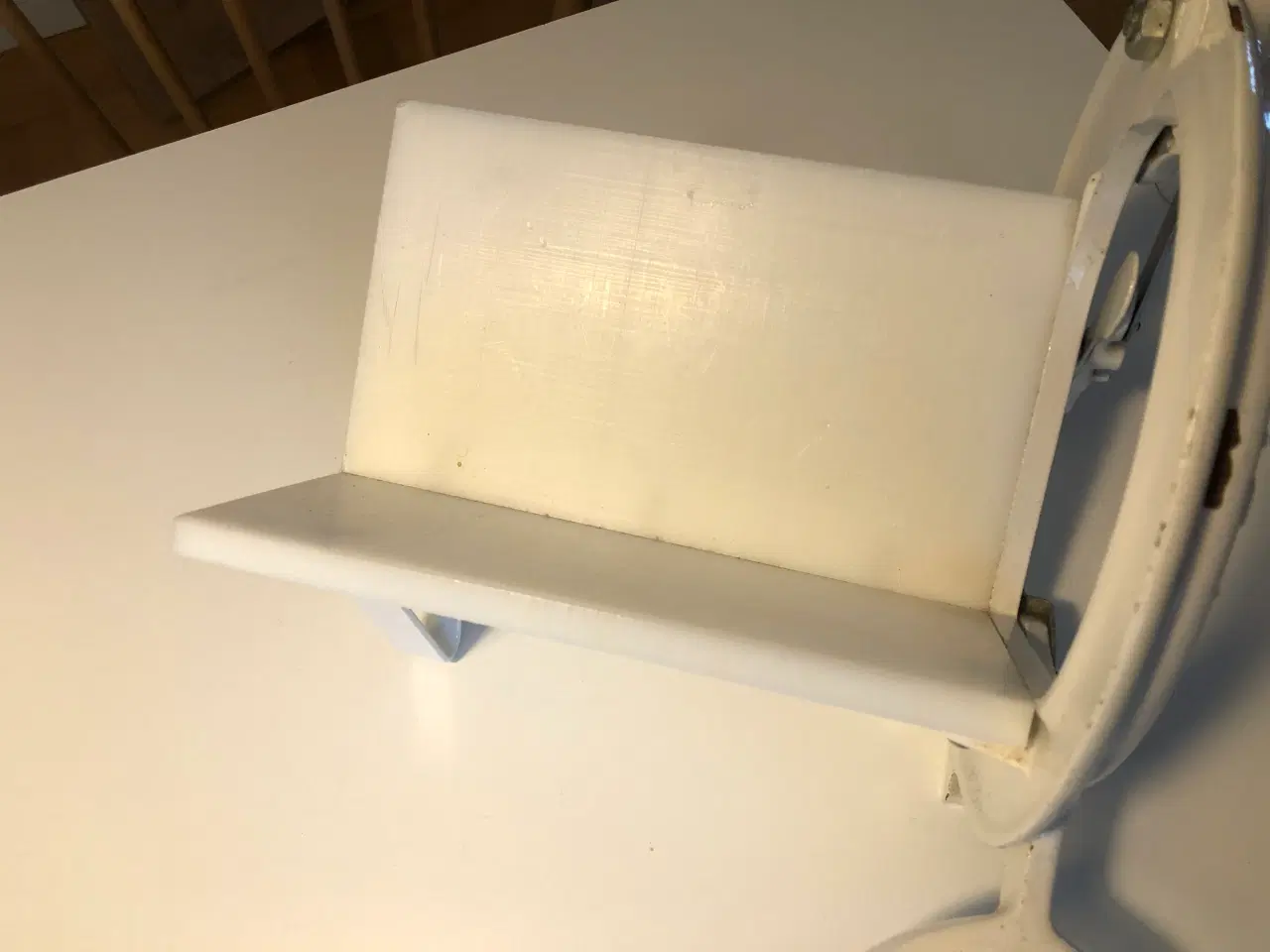 Billede 4 - Raadvad brødskærer eller osteskærer i hvid