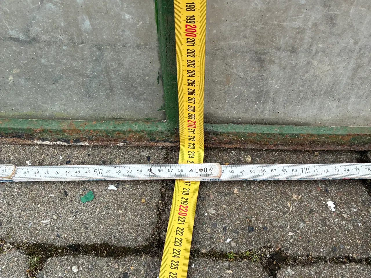 Billede 2 - Stort gammelt staldvindue