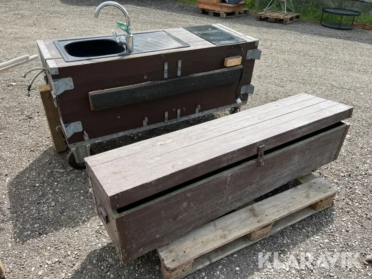 Billede 2 - Køkken med kiste