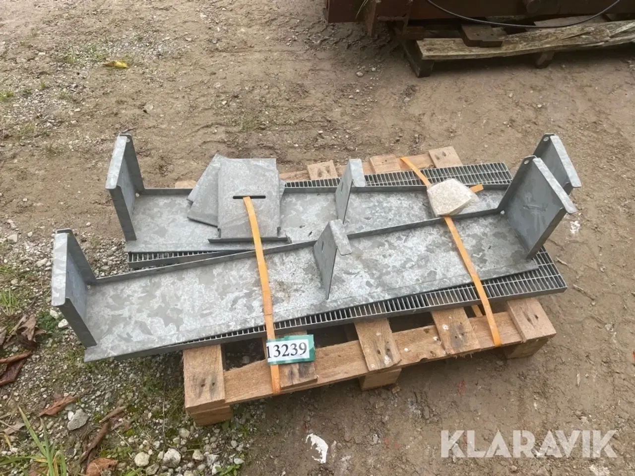 Billede 3 - Sokkelaffugter Galvaniseret 2 stk