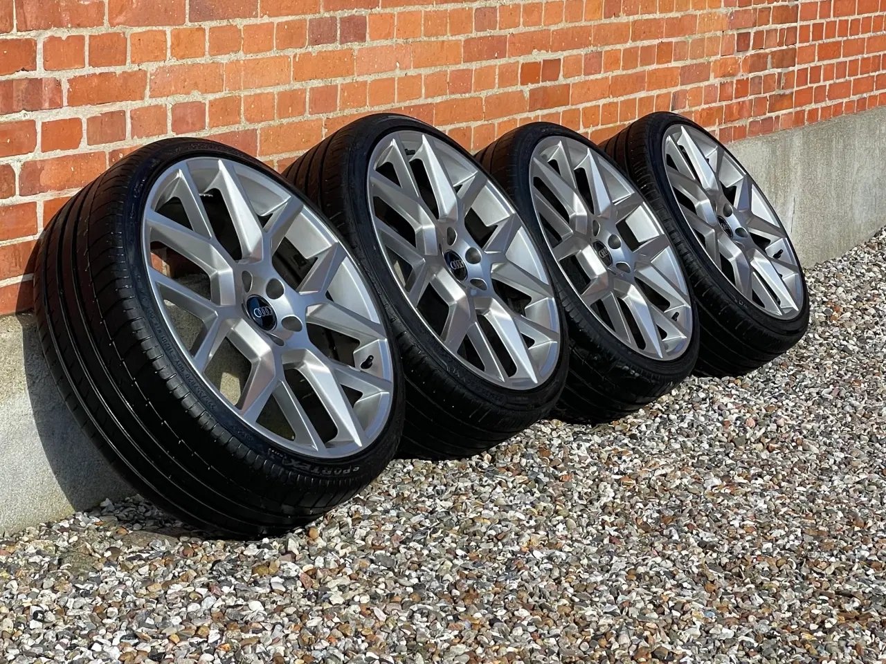 Billede 5 - Alufælge 225/35 R20 krydsmål 5x112 90% mønster 