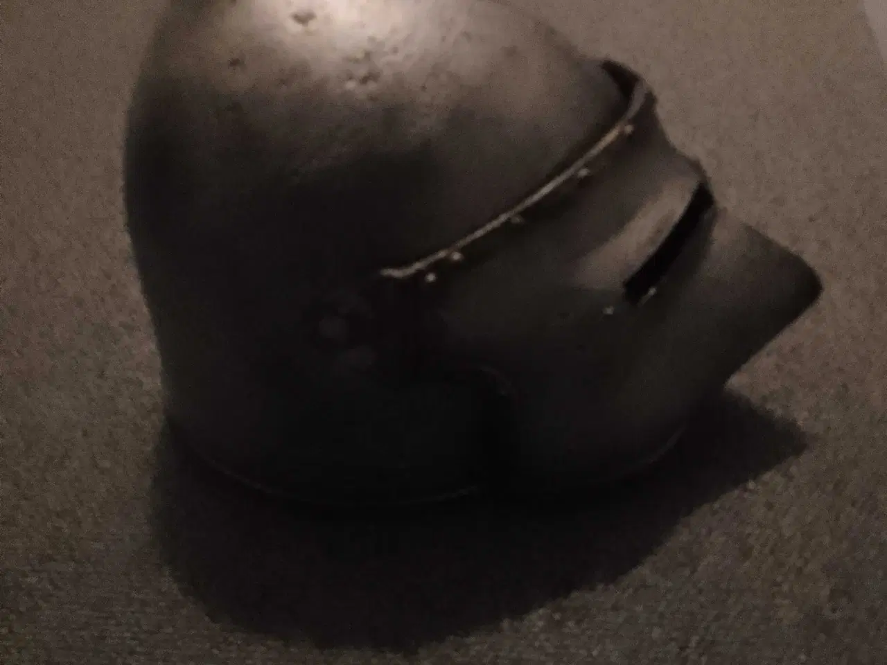 Billede 2 - Ridder hjelm 