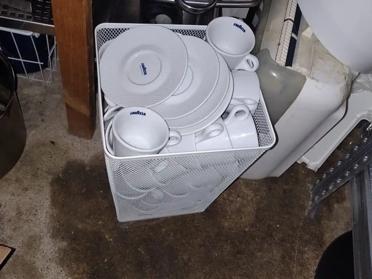 Billede 4 - Tøm et kælderrum