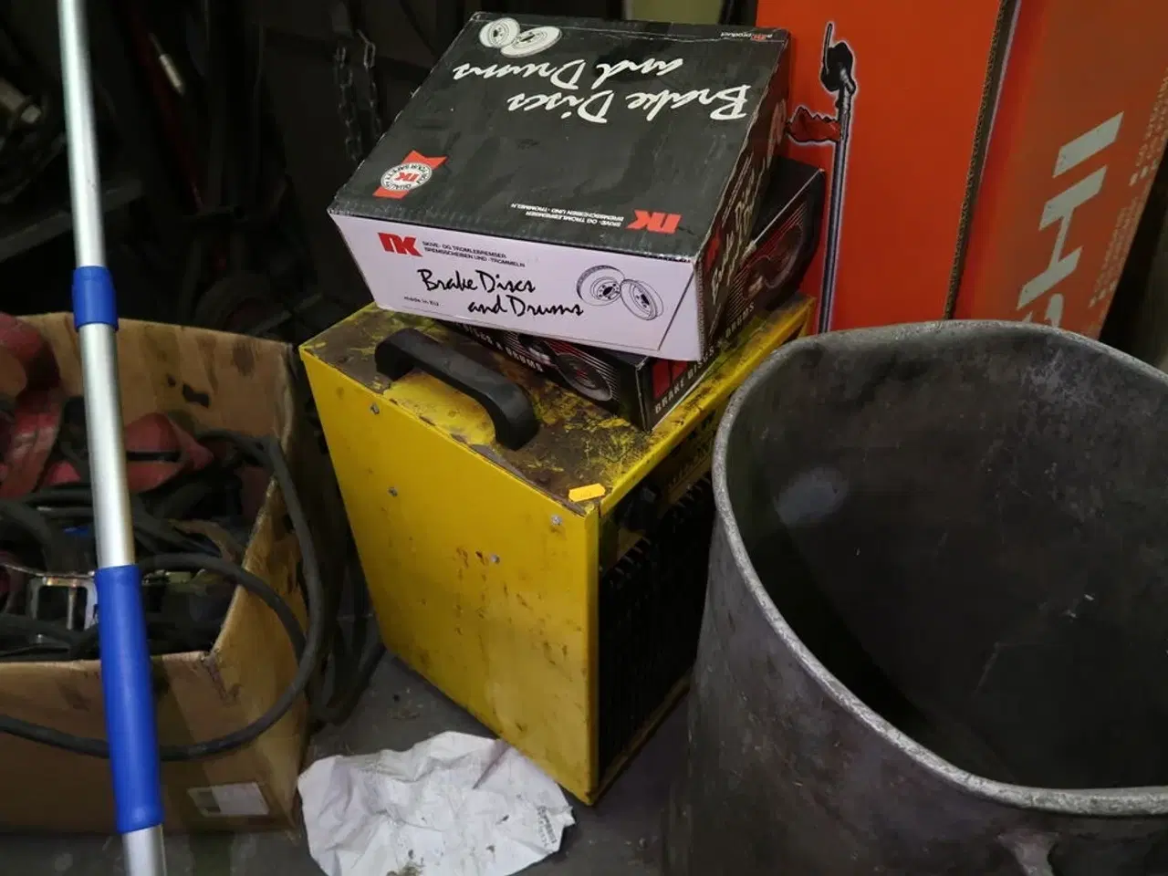 Billede 2 - Varmeblæser samt batterilader