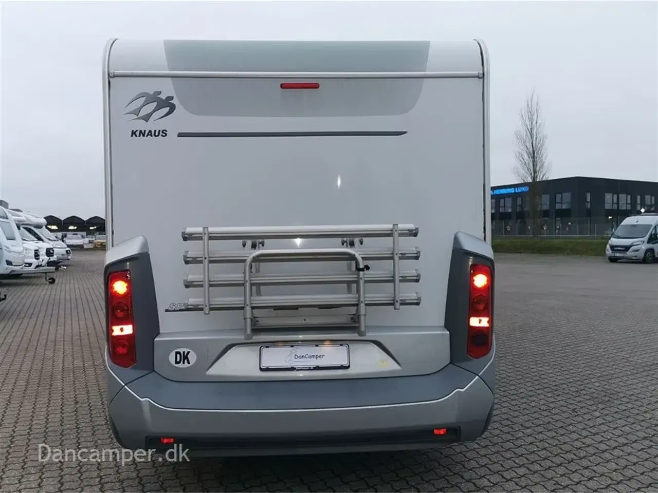 Billede 4 - 2008 - Knaus Traveller Sport Silver Line   Super dejlig camper med plads til 6 personer. Dobbeltseng på tværs i bag samt dobbeltseng i alkove.