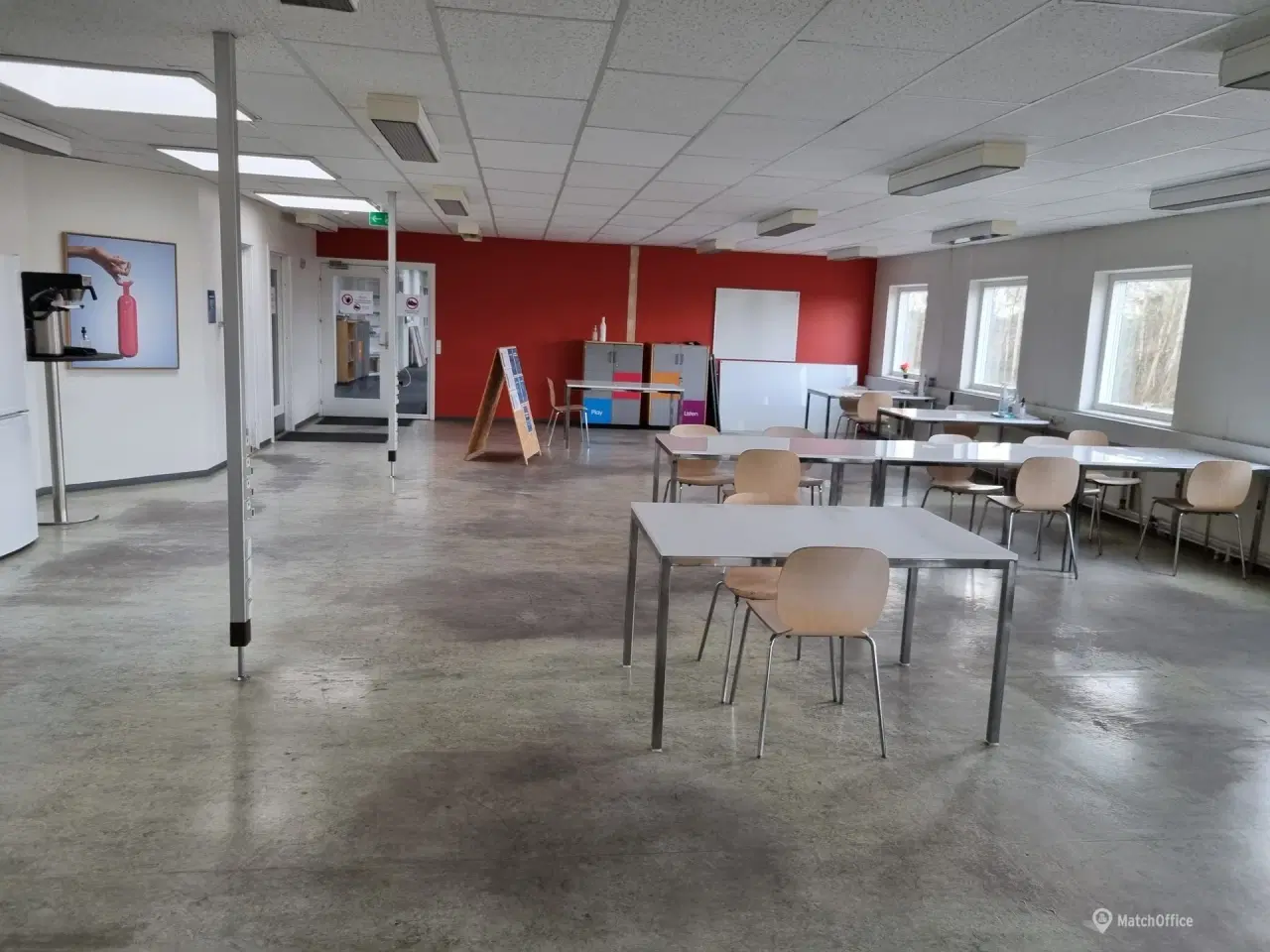 Billede 14 - Højloftet lager med kontor