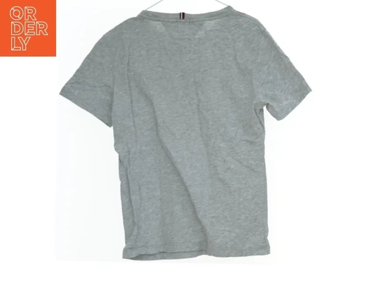 Billede 2 - Tommy Hilfiger T-Shirt fra Tommy Hilfiger (str. 152)