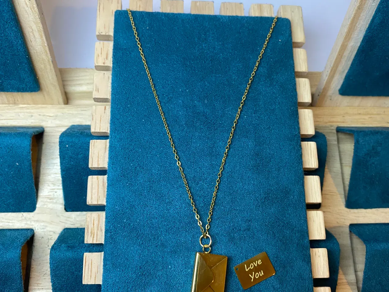 Billede 1 - Valentinsdag Gave Ide - Kuvert Halskæde med Udtage