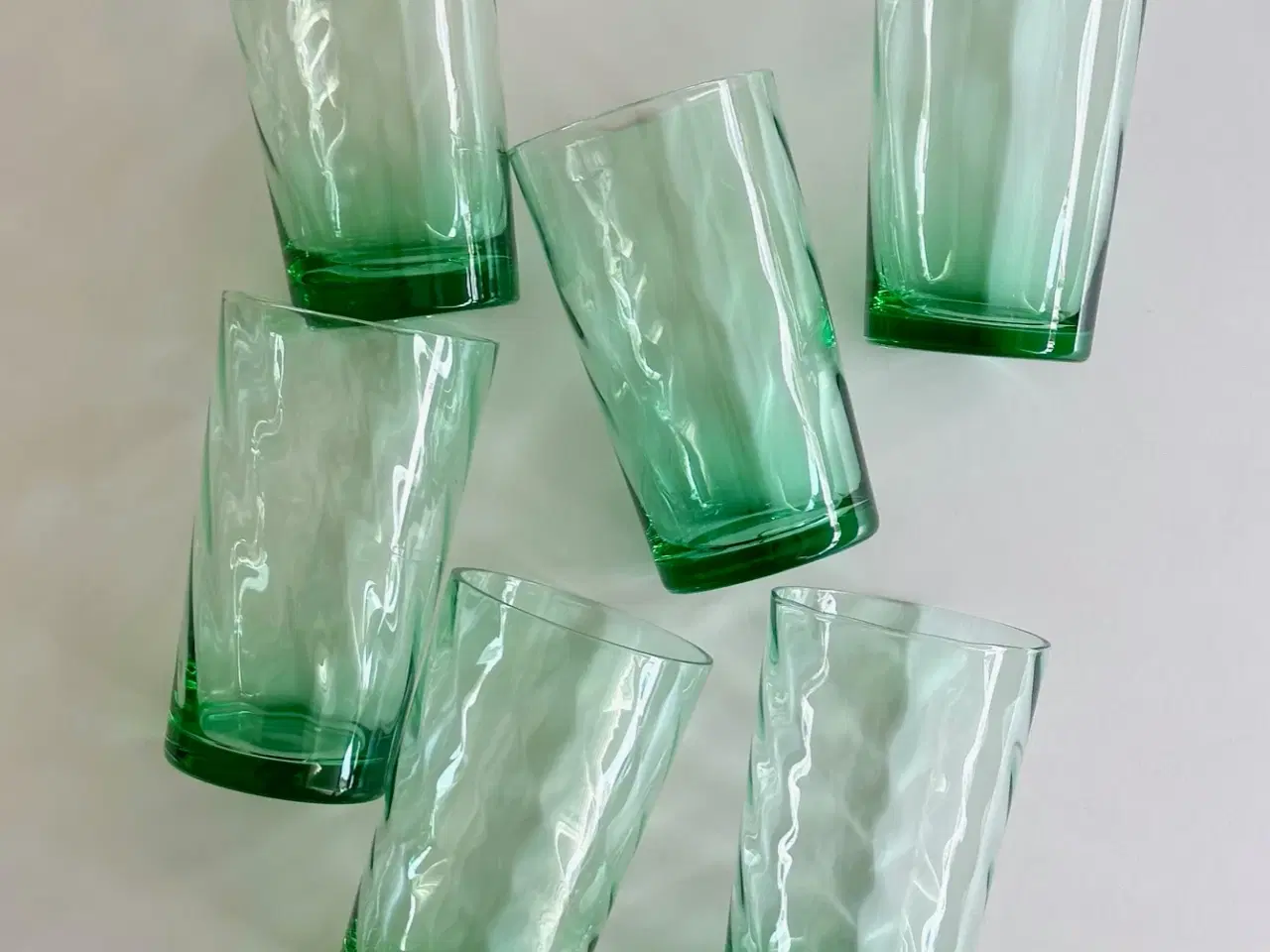 Billede 2 - Grønne drikkeglas m swirl, 6 stk samlet