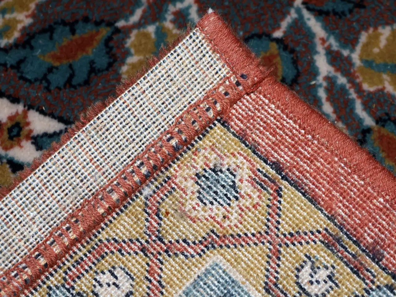 Billede 6 - Ægte tæppe mål ca 300*200cm, brugsspor, slid og pl