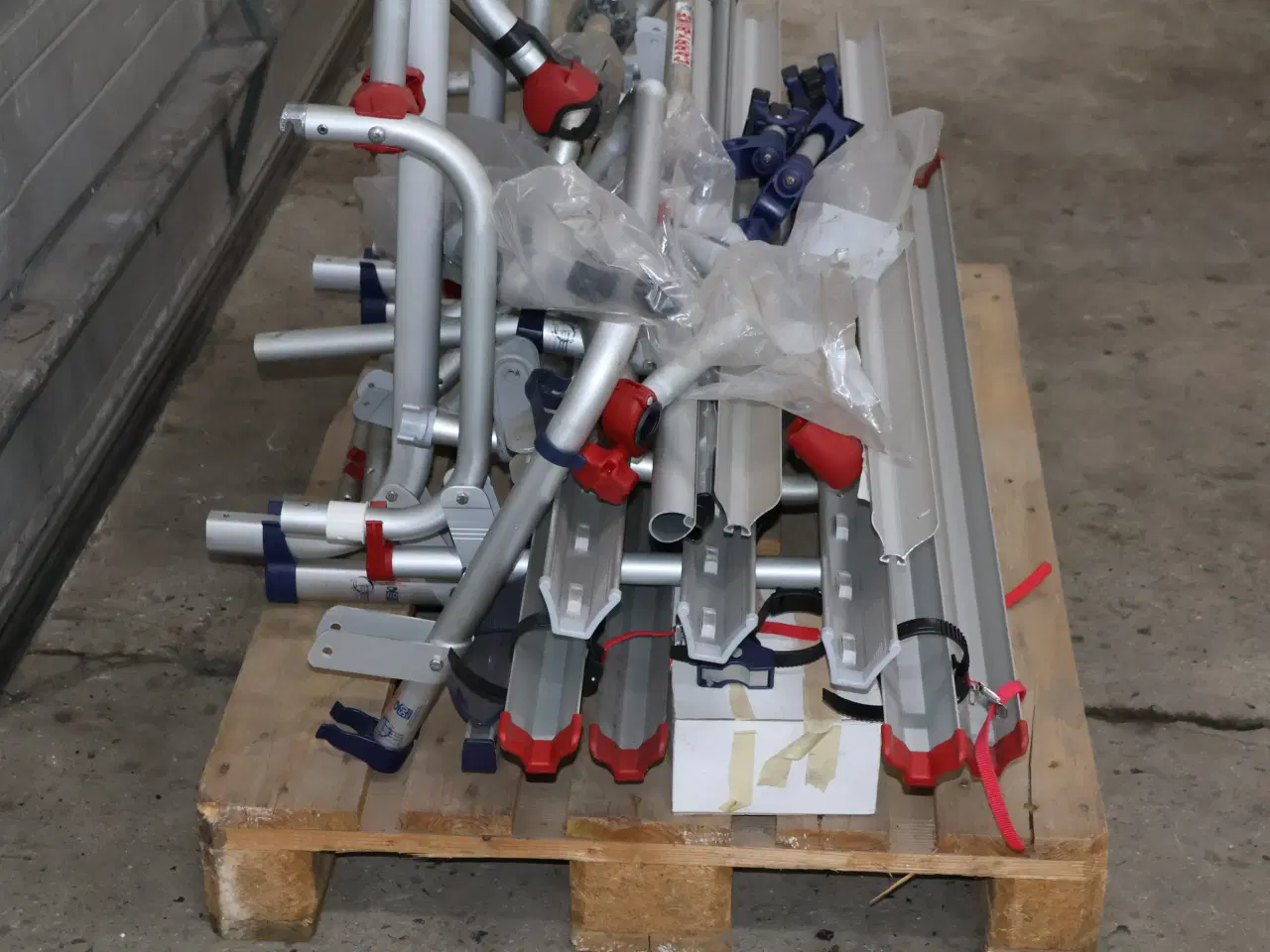 Billede 4 - Div cykelstativer til campingvogn/autocamper