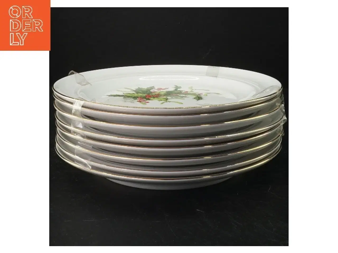 Billede 1 - Juletallerkener med kristtorn motiv (str. Ø 23,5. cm)