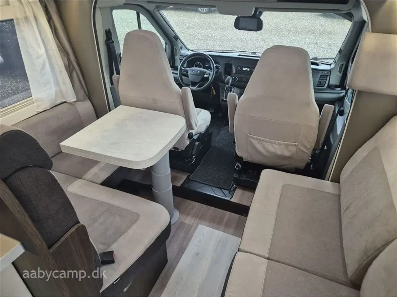 Billede 7 - 2020 - Benimar Sport 363   NK Pakke. Automatgear. solceller. markise. Batteri. Plisse i for og sideruder. Bemærk at den har 5 selepladser.