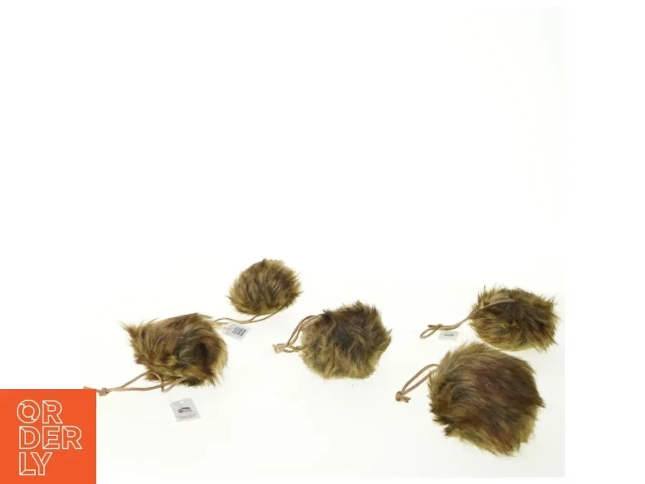 Billede 3 - nye julekugler i “pels” fra Det Gamle Apotek (str. 8 cm)