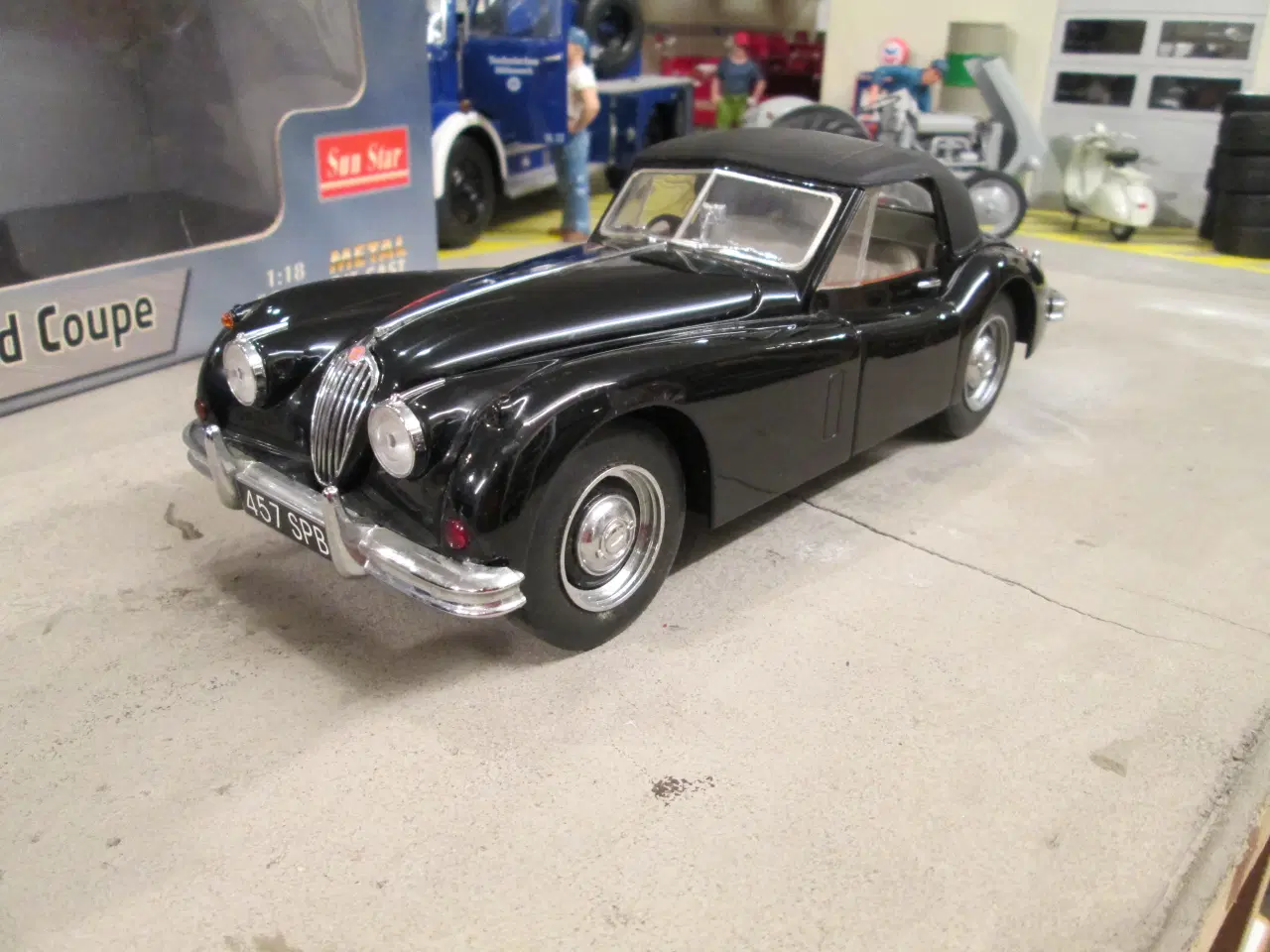Billede 1 - Jaguar XK 140 Drophead Coupe   Sun-star  1:18