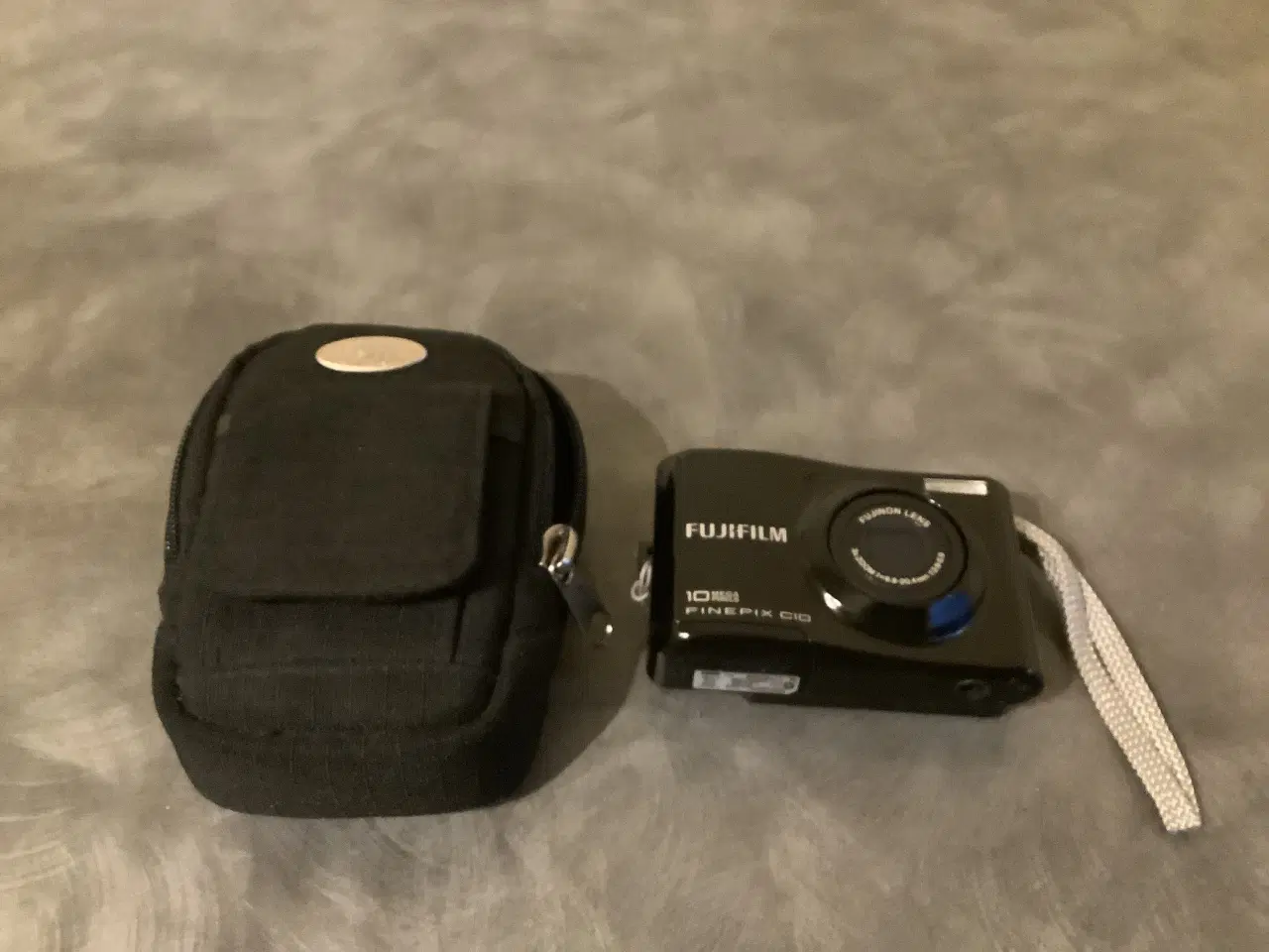 Billede 1 - Fujifilm digital kamera med taske.