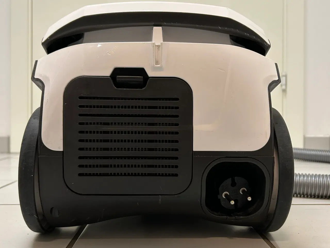 Billede 3 - Super lækker og stærk støvsuger med 1600W for 250!