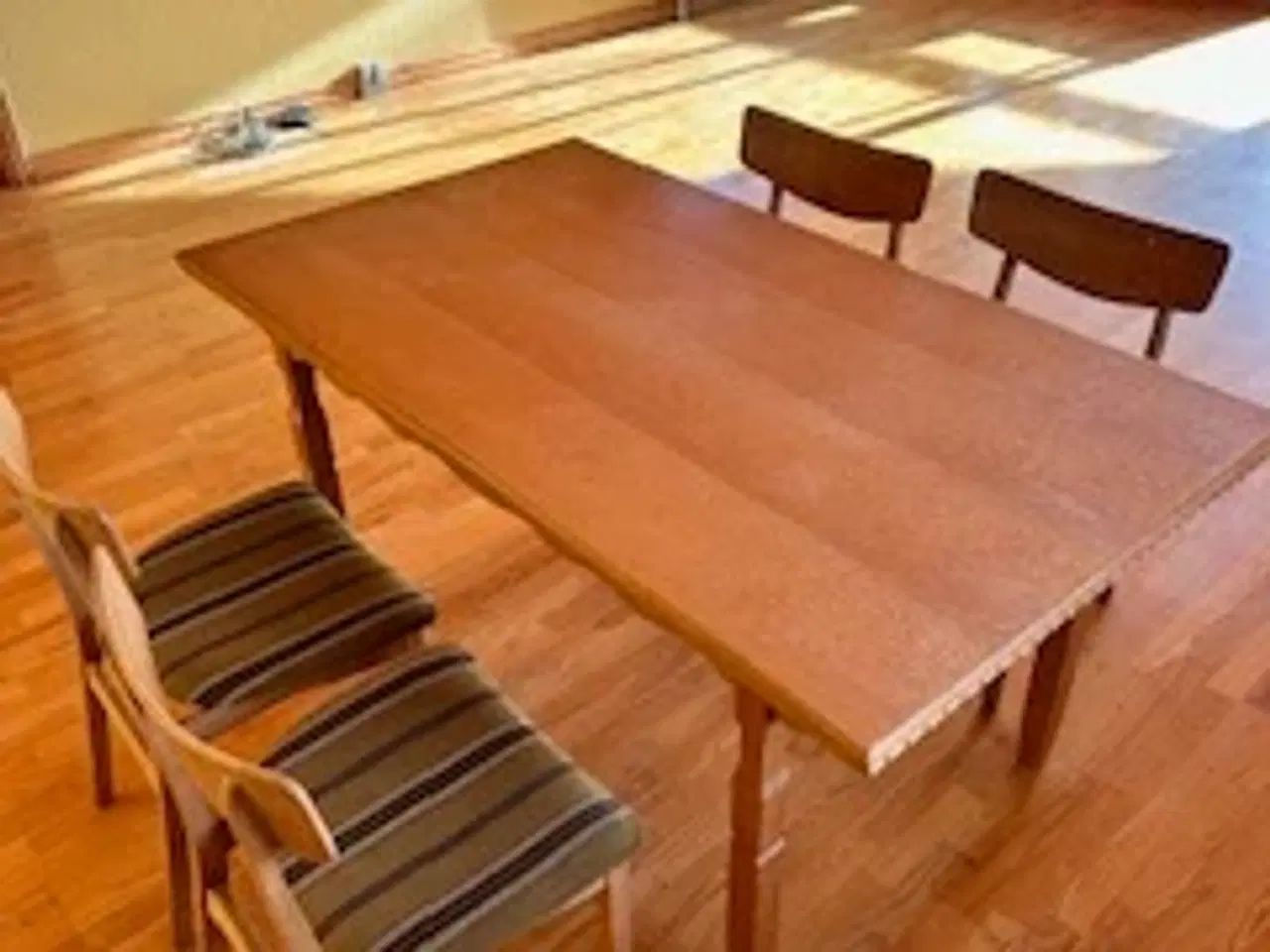 Billede 6 - Spisebord med udtræk