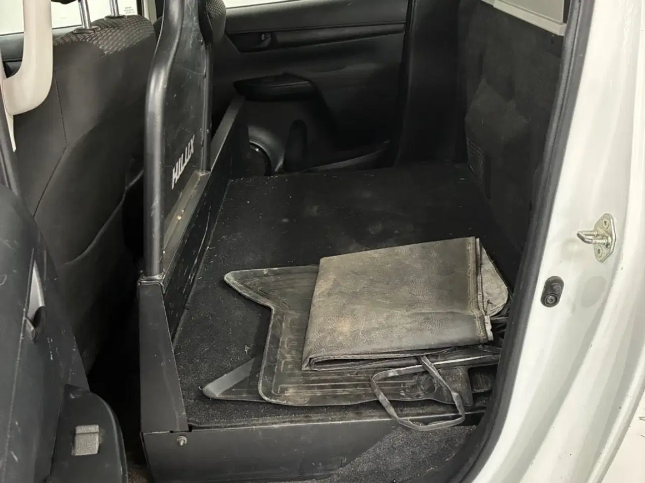 Billede 6 - Toyota HiLux 2,4 D-4D 150 T2 Db.Kab 4x4