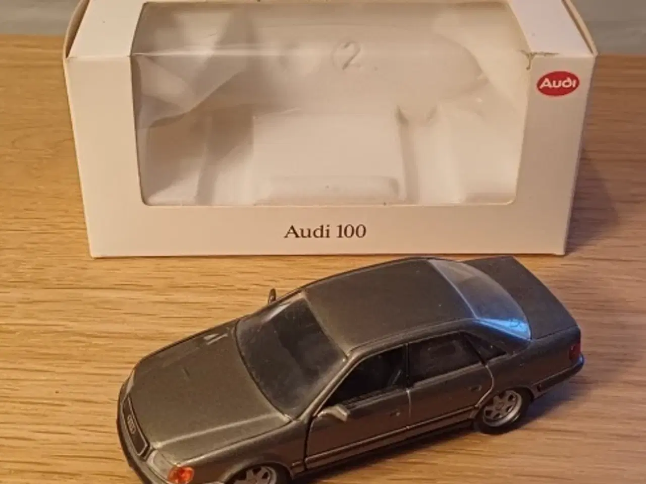 Billede 1 - Audi 100 (Årgang 1993)