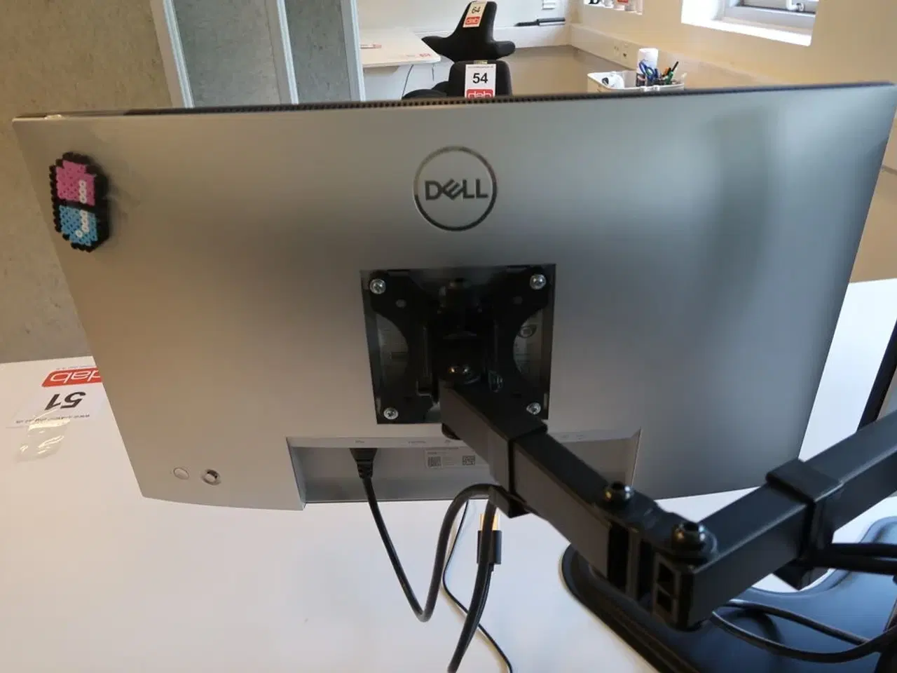 Billede 4 - 2 stk. Dell UltraSharp U2422H 24" skærme på arm