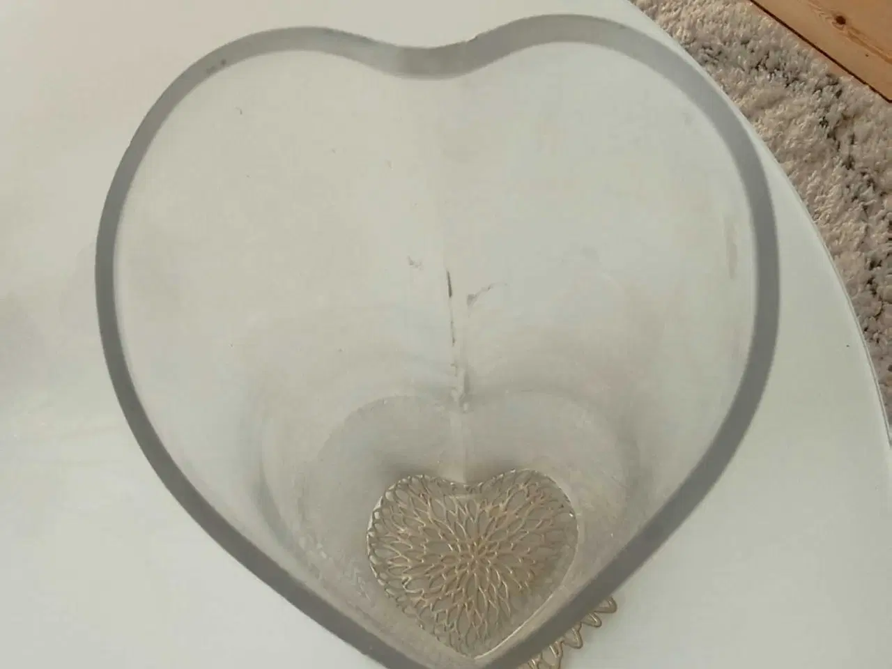 Billede 1 - Sød hjerte vase i glas/ frostet glas