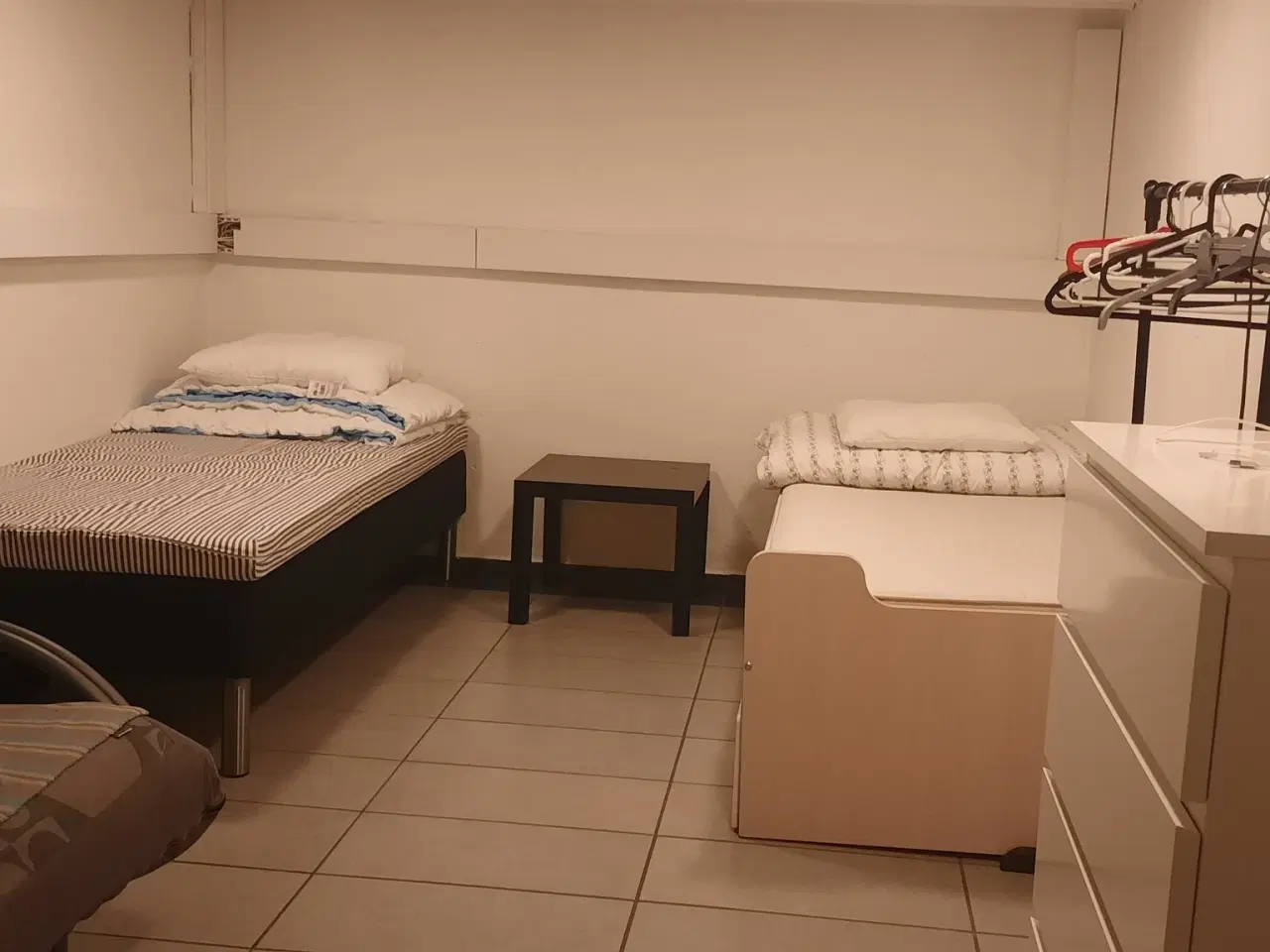 Billede 13 - Villa - hele kælderen til leje - ejen indgang