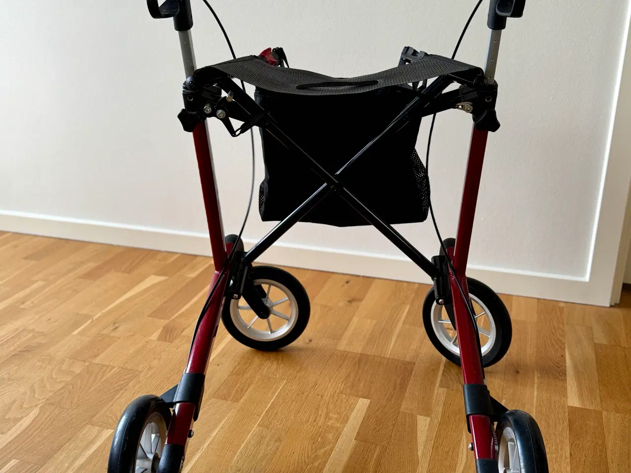 Billede 3 - Server Rollator i Perfekt Stand 