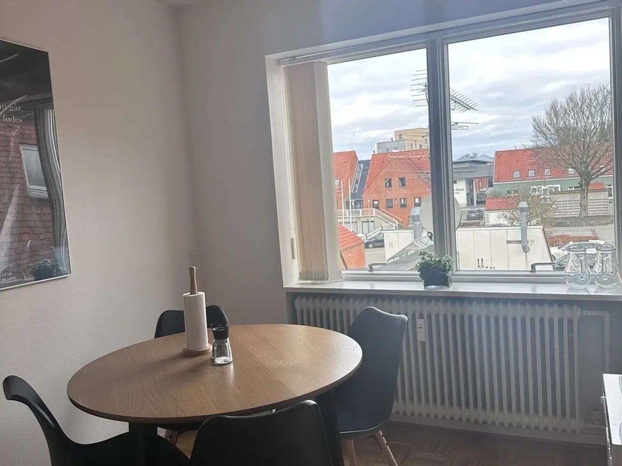 Billede 2 - Lys kontor til leje med gode faciliteter i gågaden.