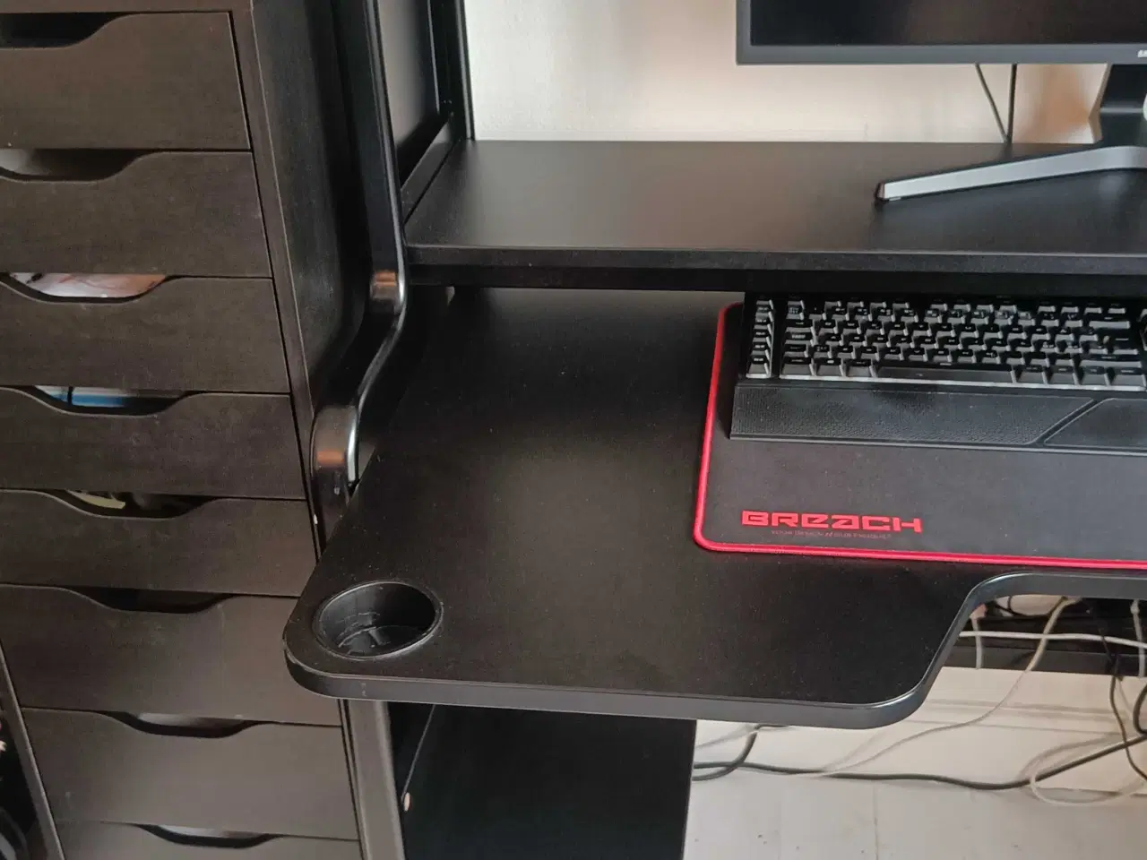 Billede 4 - Gamer Bord i Sort