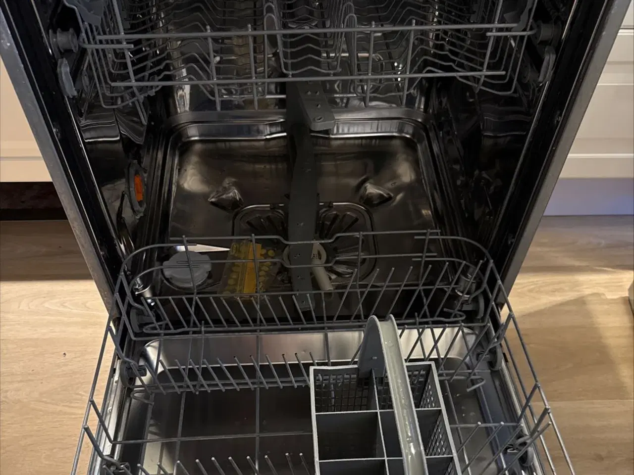 Billede 5 - Opvaskemaskine IKEA Rengöra