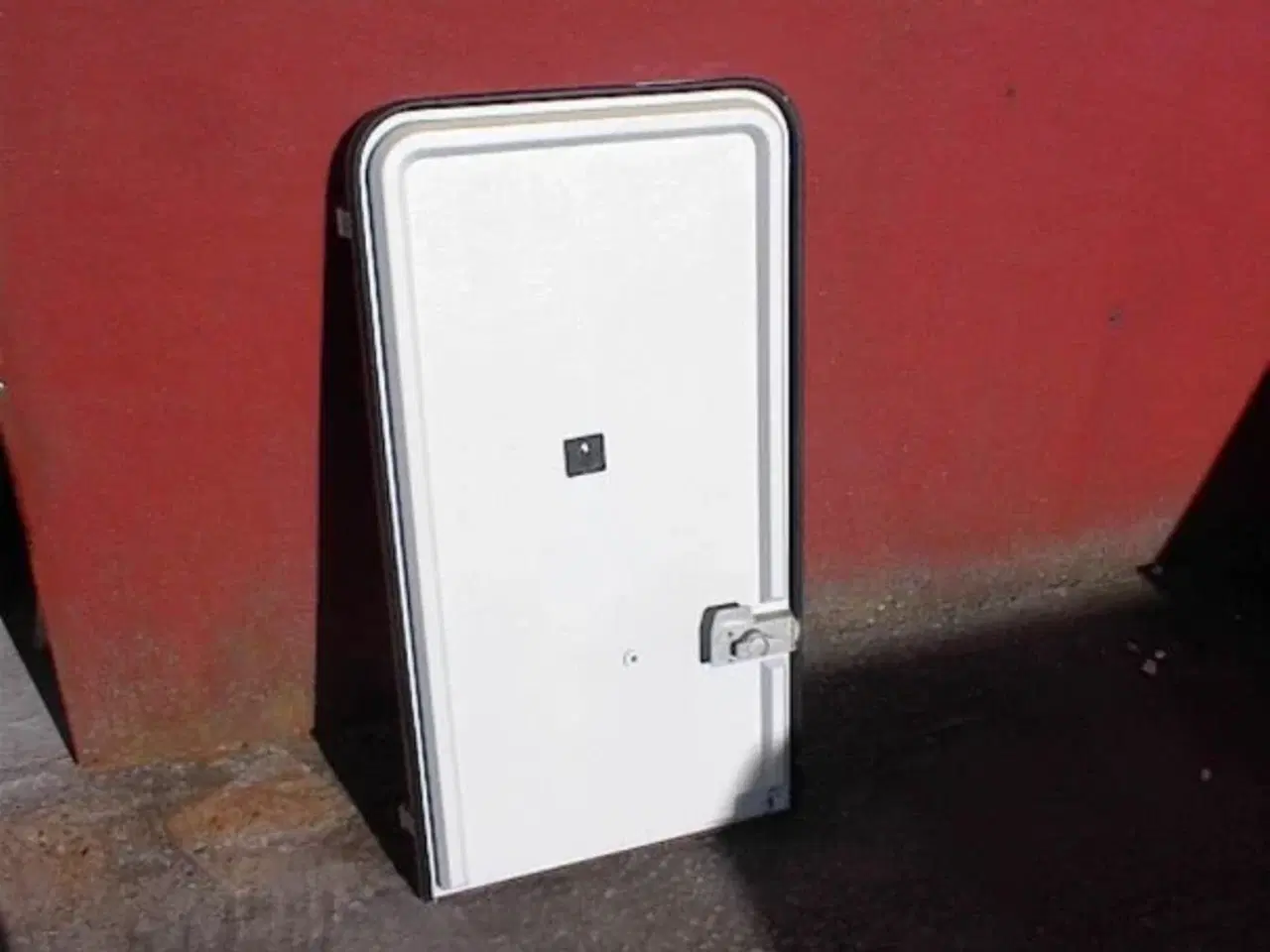 Billede 2 -   Dør Øverst