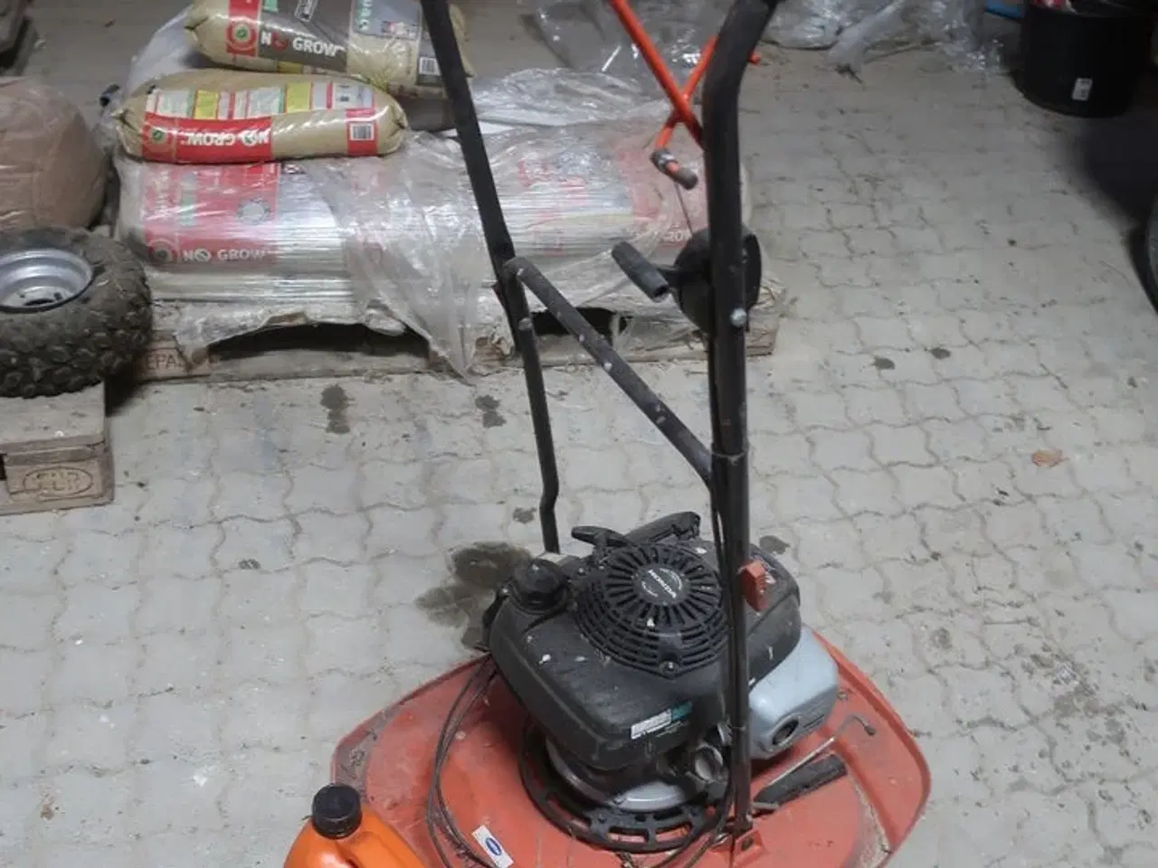 Billede 1 - Plæneklipper HUSQVARNA GCV 160