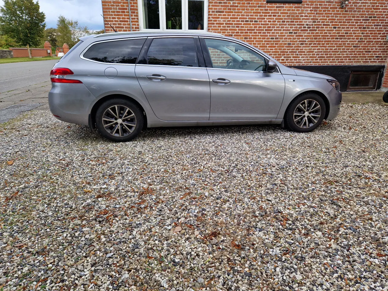 Billede 2 - Peugeot 308 SW Style 2015 – Velholdt & rummelig!