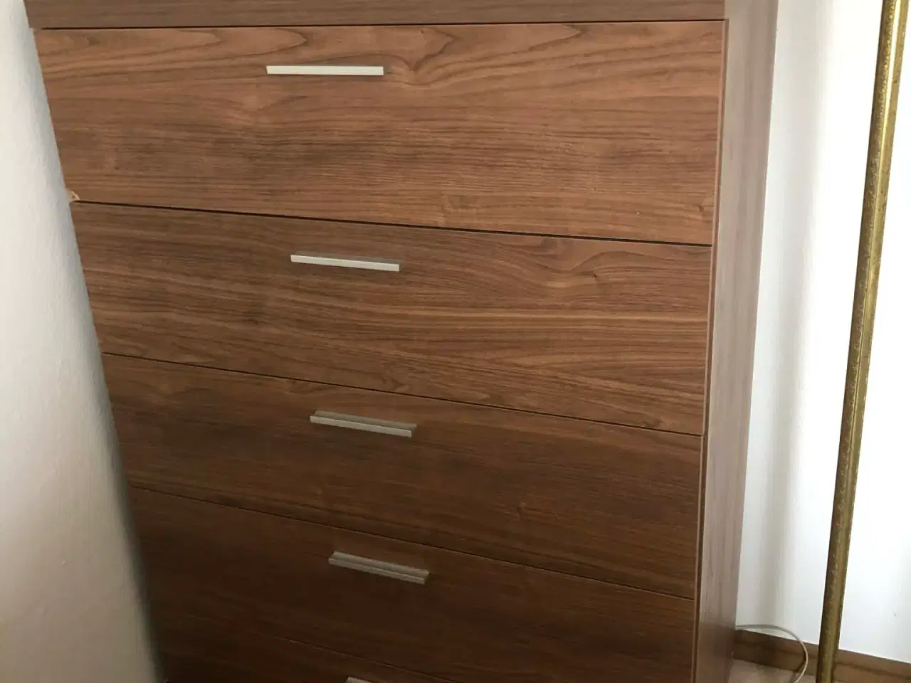 Billede 1 - kommode i valnødfarve IKEA