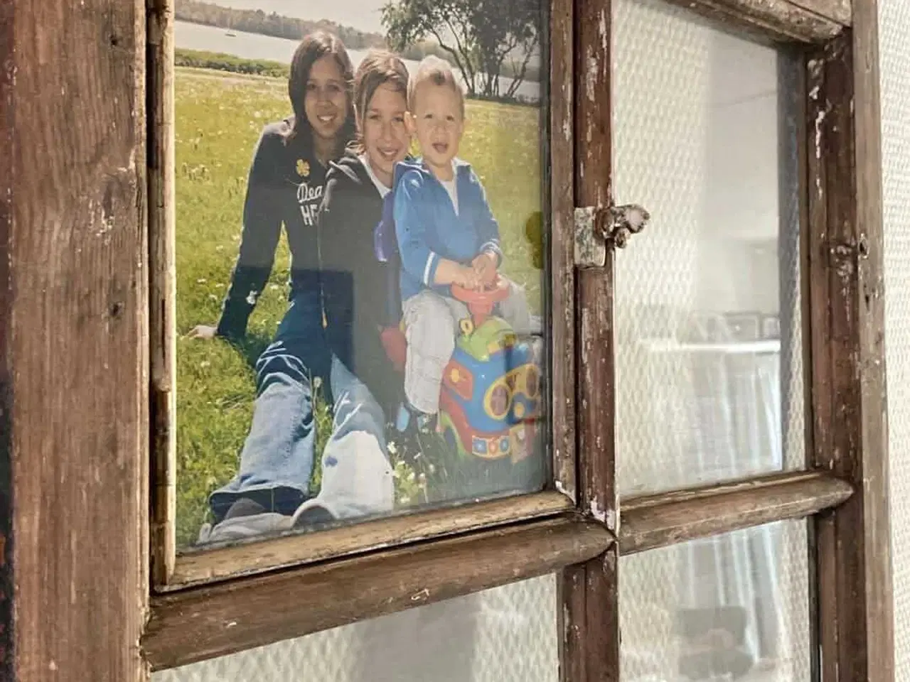 Billede 7 - Vintage trævindue væghylde med glas