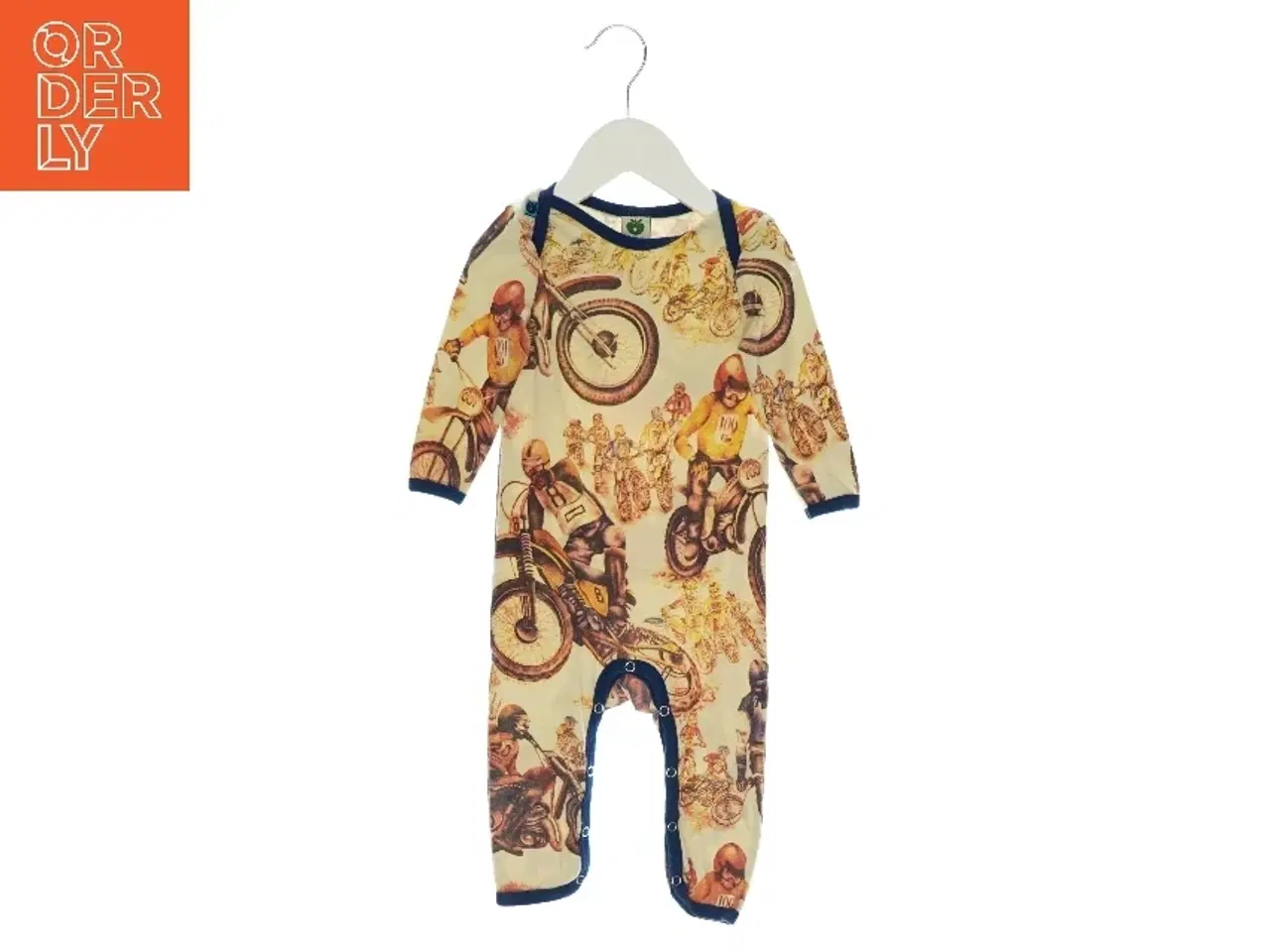 Billede 1 - Heldragt fra Småfolk (Str. 74)