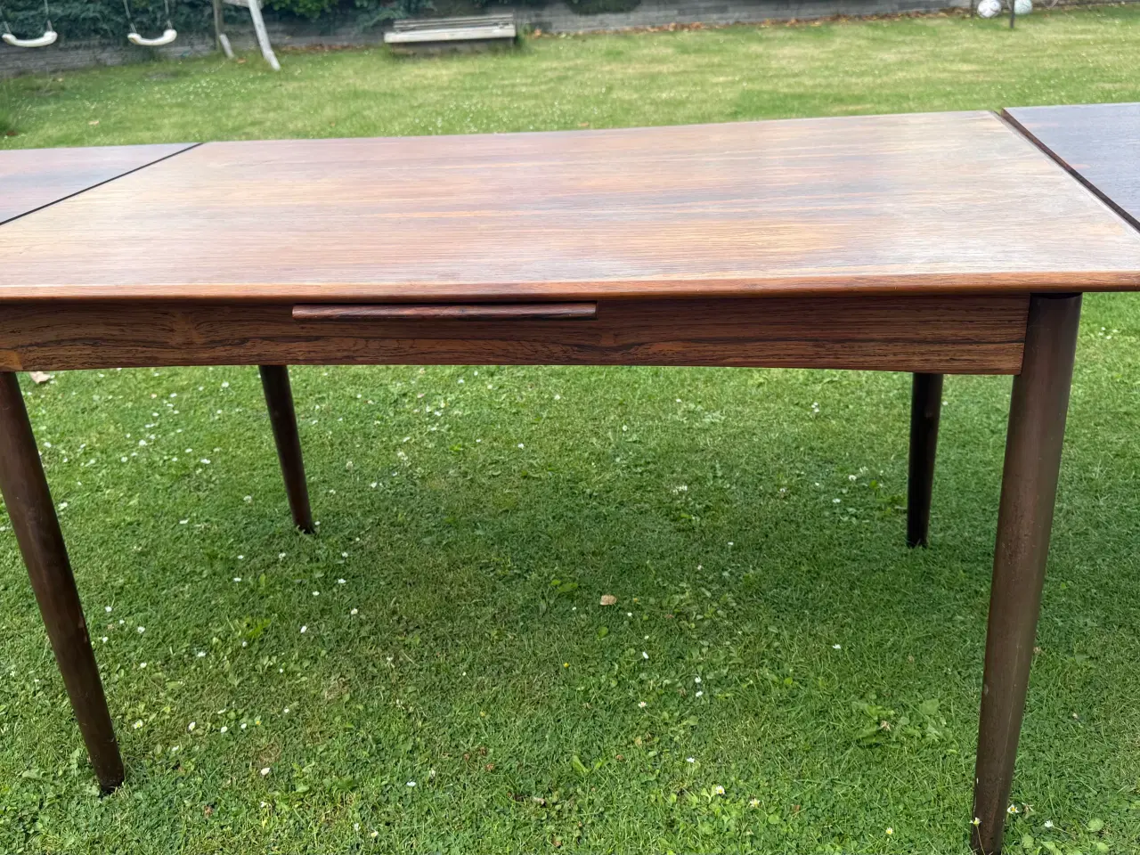 Billede 3 - 🌟 Retro Palisander Spisebord med Hollandsk Udtræk