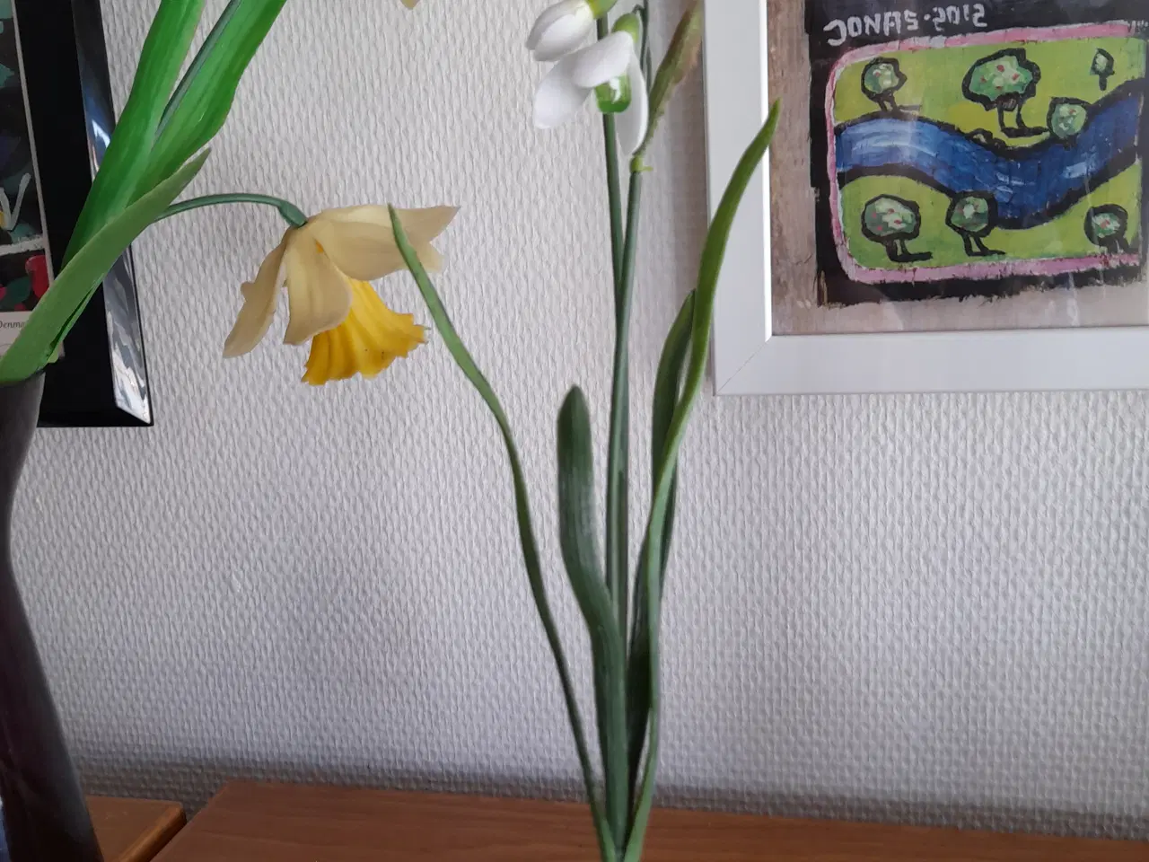 Billede 4 - 2 forårsbuketter ( plast).