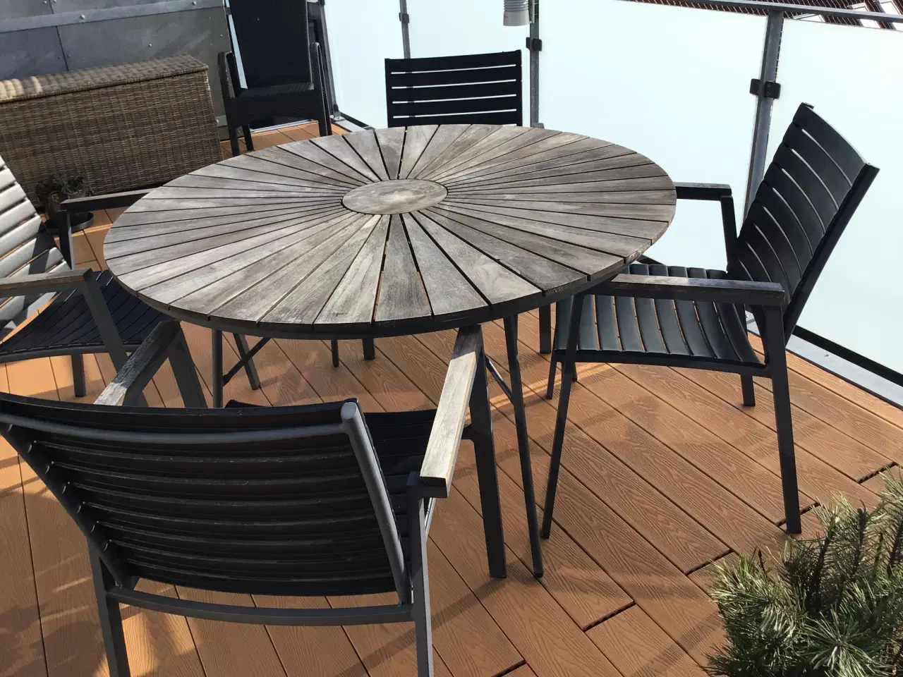 Billede 2 - Havemøbler, bord + 4 stole