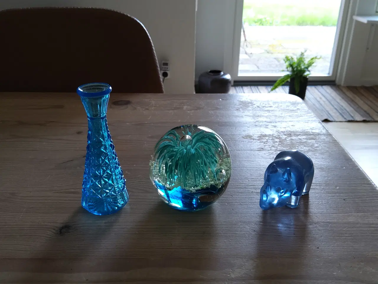 Billede 5 - Brevpresser og glas vase 